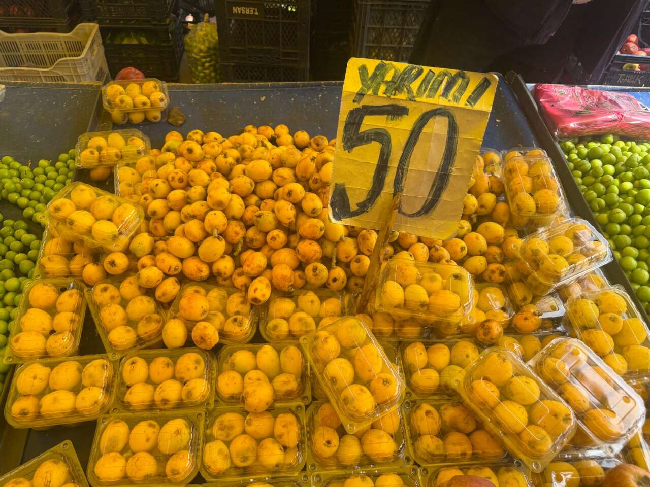 Konya pazarlarında etiket şaşkınlığı! Çoğu yarım yarım satılıyor 9